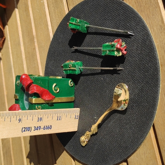 Vtg set - Picture 3 of 4